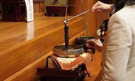 釈尊降誕会法要を執り行いました